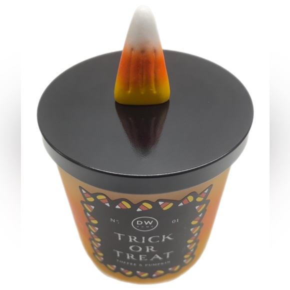 DW Home Other - NWT! 🎃 DW HOME  9.3 Oz. Trick Or Treat Candle Halloween Fall Autumn Holiday